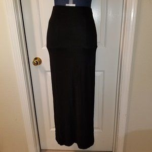 #425 Preowned NG Black Back Zipper Slit Stretch Skirt S